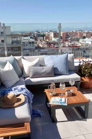 Wishome-Junto a Bernabéu, ático con gran terraza gallery image 3