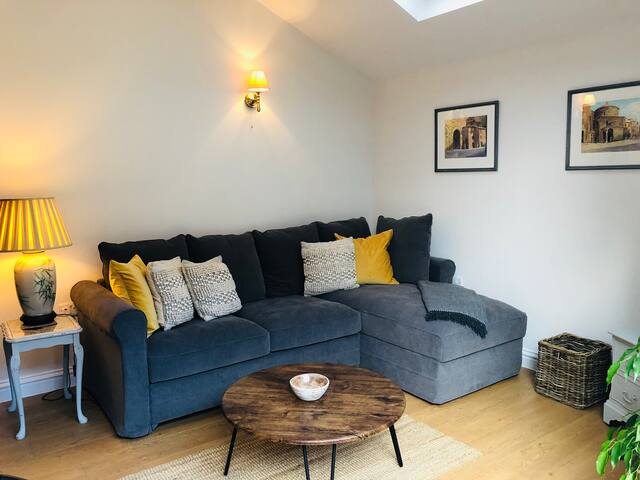 Airbnb Milford On Sea Holiday Rentals Places To Stay