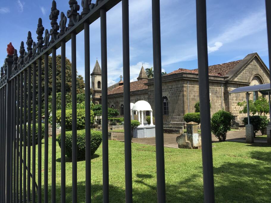 Iglesia centenaria, corazón del centro histórico del pueblo
