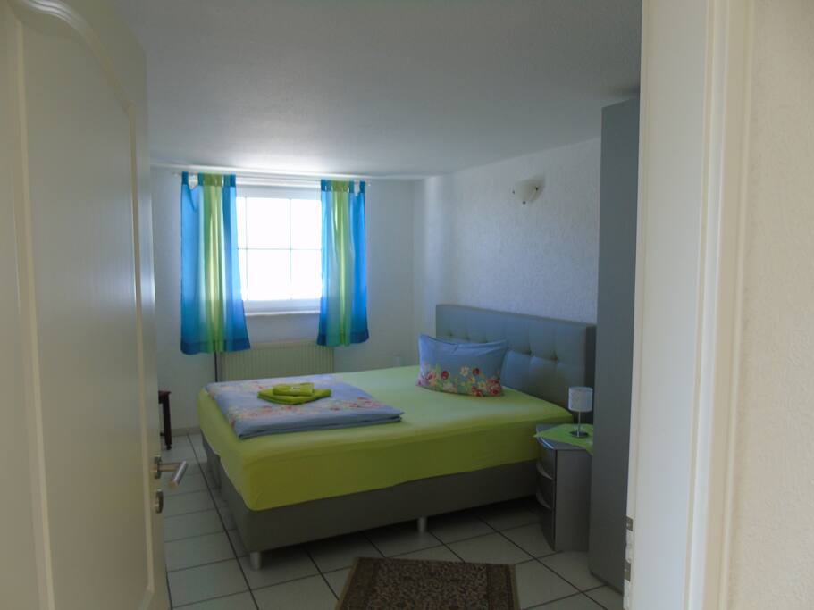 Schlafzimmer im UG