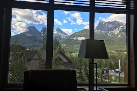 1b/1b Luxury condo-majestic mountain views!!!