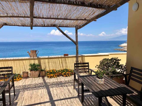 Top Airbnb: Puolo Rooftop House | 18 a Massa Lubrense