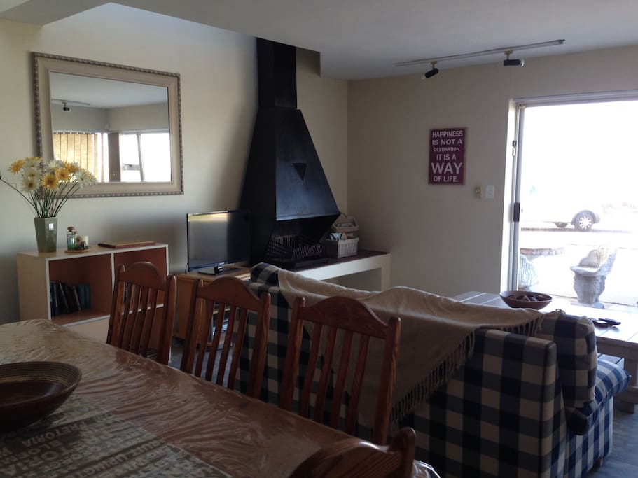 Loung/Dinning Area