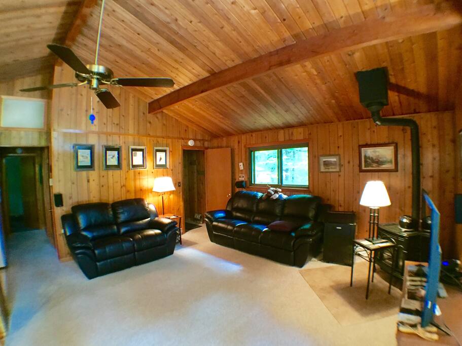Reclining loveseat and sofa