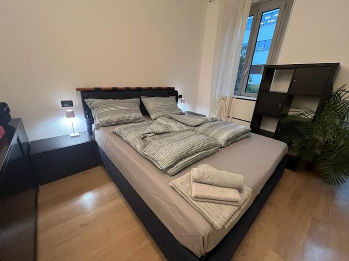 Chambre avec literie de style nordique 