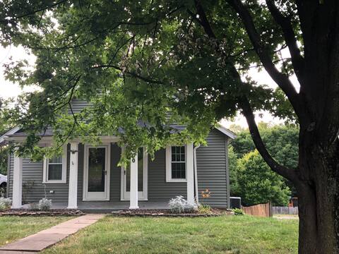 Historic Bardstown Cottage ⭐️ Renovated in 2020