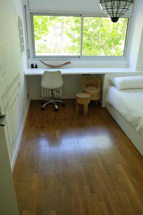 Room1