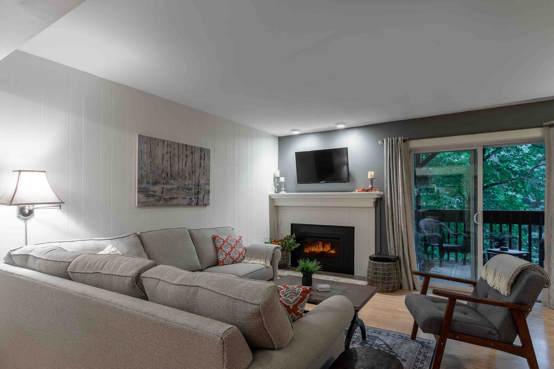 Hotel Chic - Home Comfort -Ski Easy.