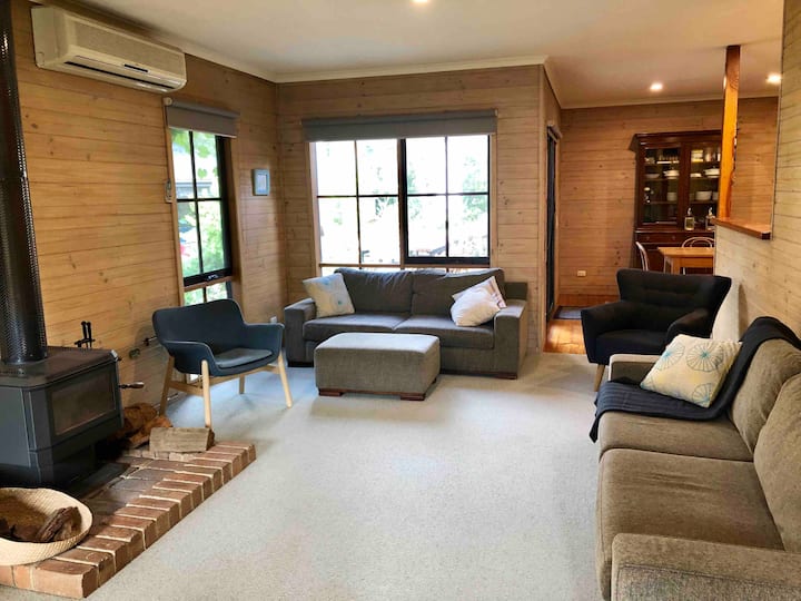Charming Beach Cottage In Somers - Phillip Island
