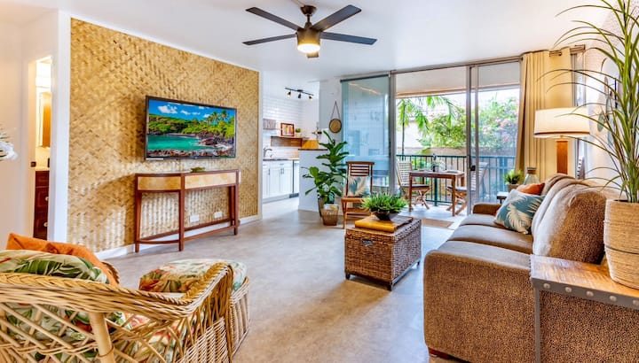 Newly remodeled unit near the best beach in Kihei.