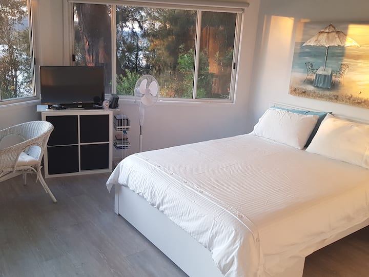 Удобно двойно легло с електрическо одеяло 