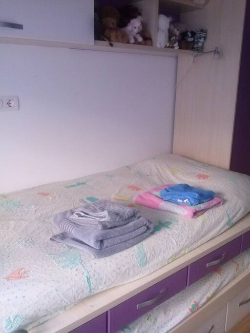 ROOM 2