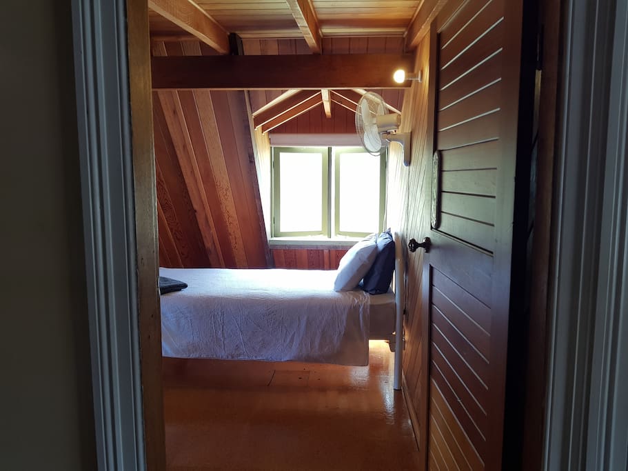 Bedroom 2 Mostly Cedar 1 x Queen Bed 1 x Single Bed