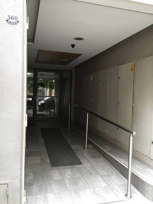 Ingreso al Edificio