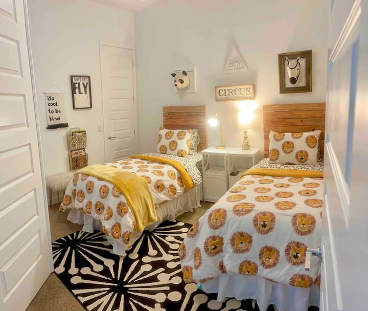 Спалня 3 (2 единични легла) 