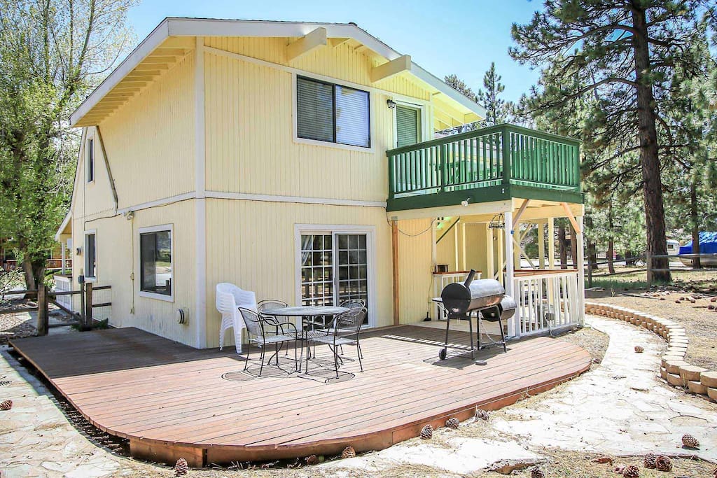 Chair,Furniture,Deck,Porch,Building