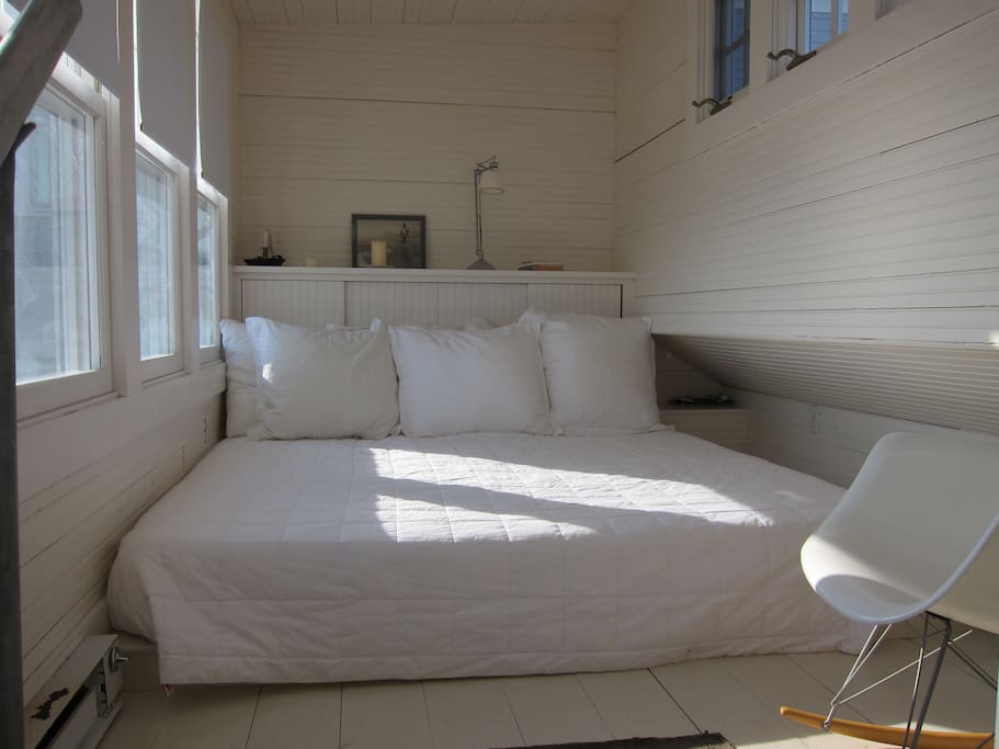 Upstairs bedroom, with bay view