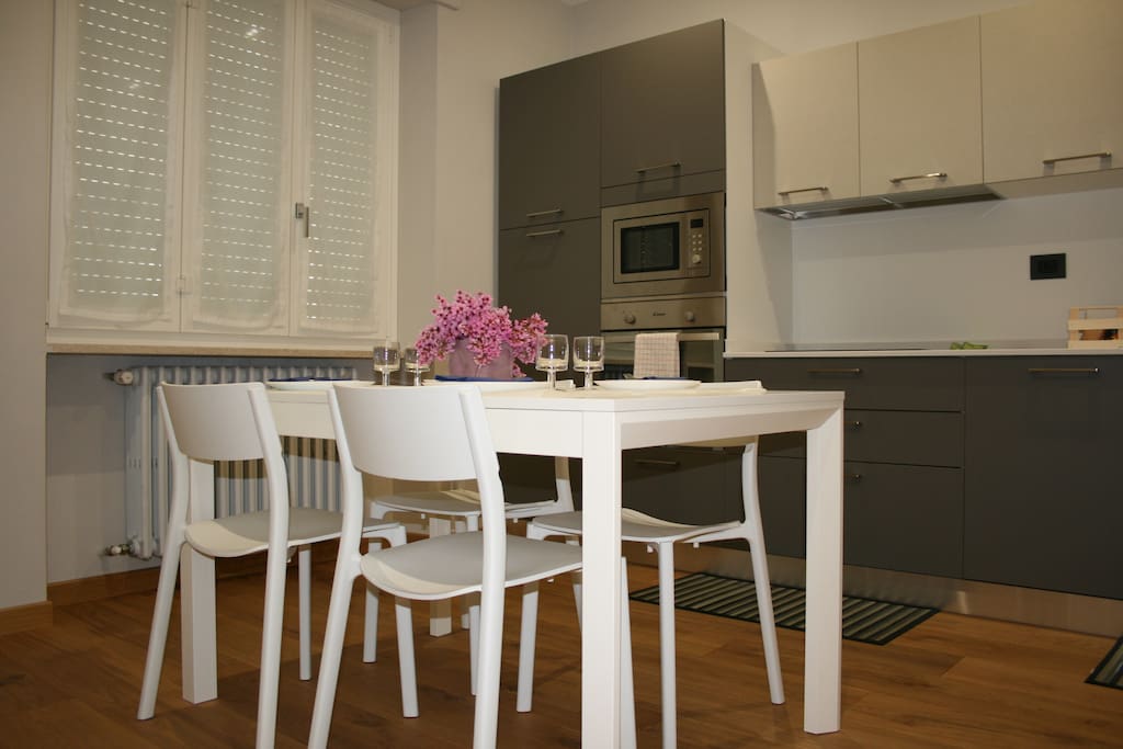 fully equipped kitchen