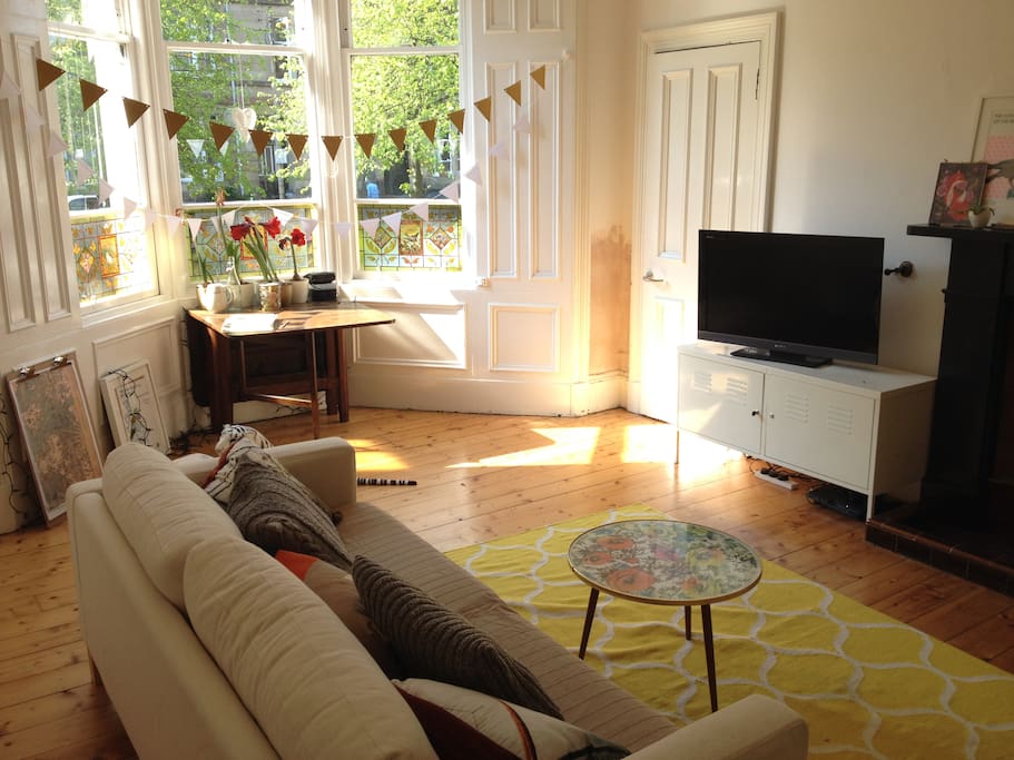 Sunny lounge with bay window