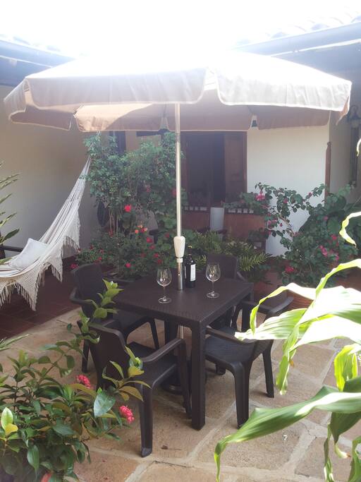 patio con jardin