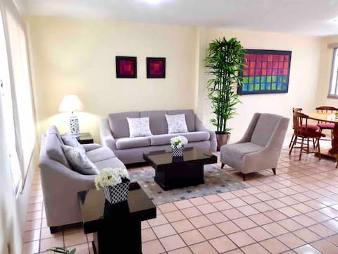Anuncio de Airbnb popular: Cozy Suite Near Tangamanga 6 en San Luis Potosí