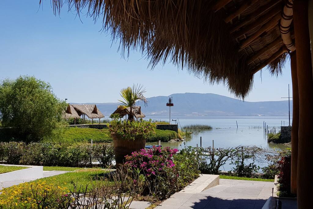 la vista a lago y la marina