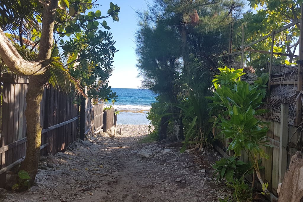 Accès mer à 40m de la villa