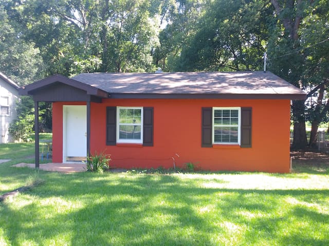 Days or weeks, house nearby campuses and Maglab.