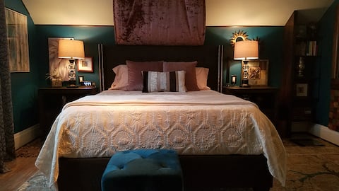 Top performing Airbnb: Comfort Awaits - Buffalo & Niagara Falls in Buffalo / Cheektowaga