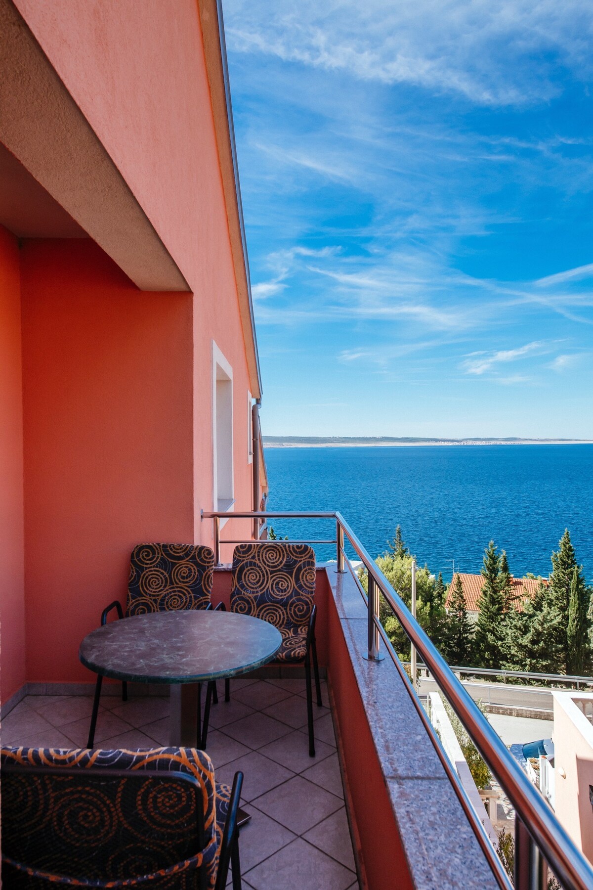 Ap7 · Family apartment with balcony partial seaview