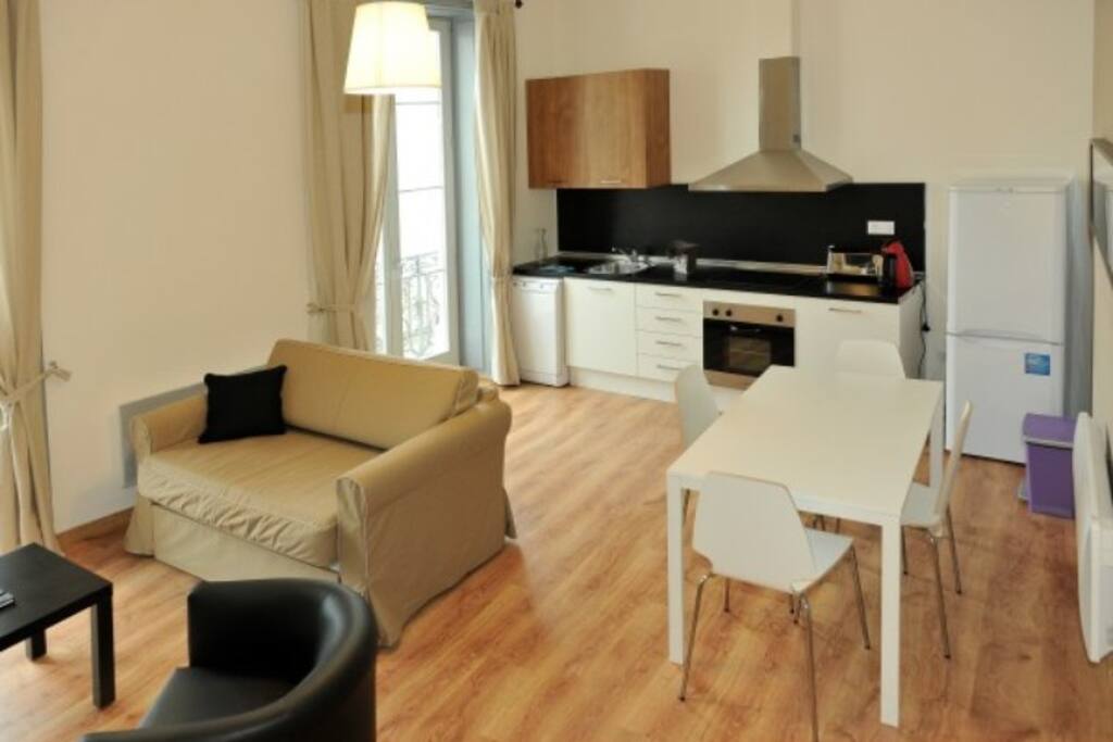 Salon et cuisine