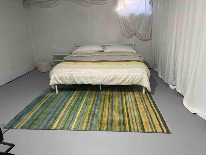 Large King bed basement space Houses for Rent in Linden, New Jersey