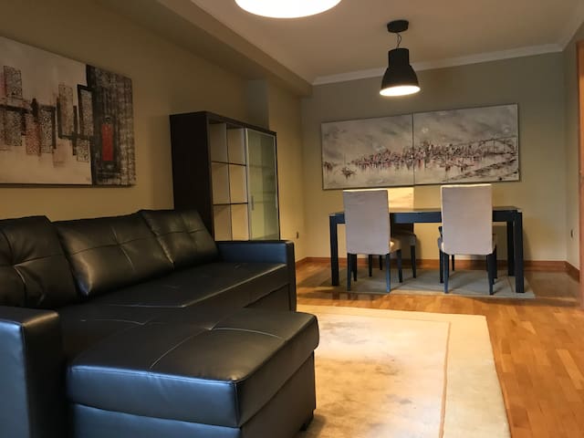 Botanical Garden Apartment