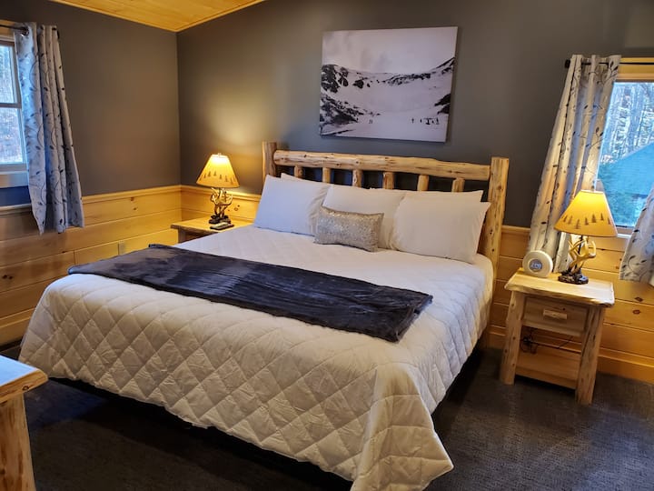 1st floor bedroom (right)