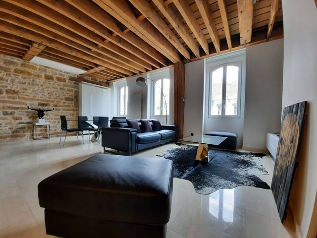 A design cocoon, calm and brightness in THE center gallery image 5