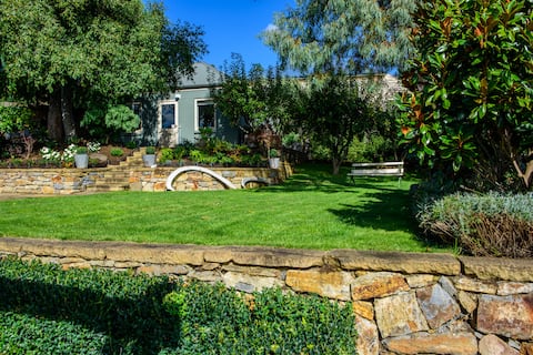 Top performing Airbnb: Studio 68 Centrally Located Garden Retreat in West Hobart