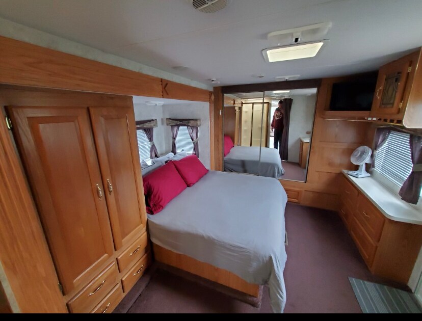 ห้องนอนใหญ่ 