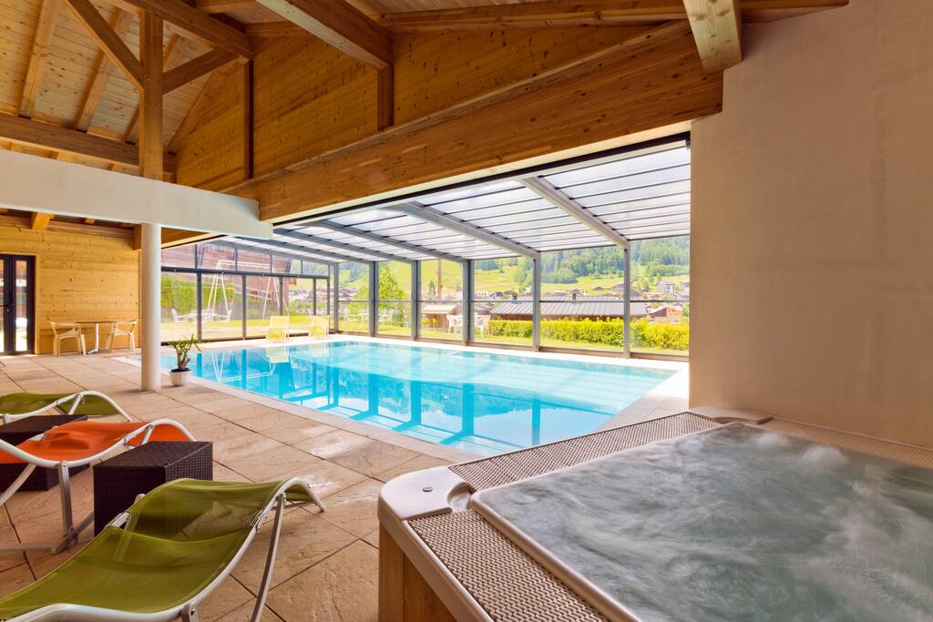 Espace Piscine et Jacuzzi intérieures