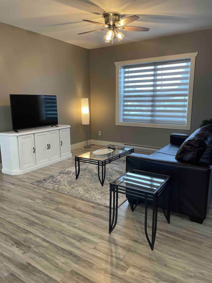 BAYlight, bright and beautiful on Bay Crescent Apartments for Rent