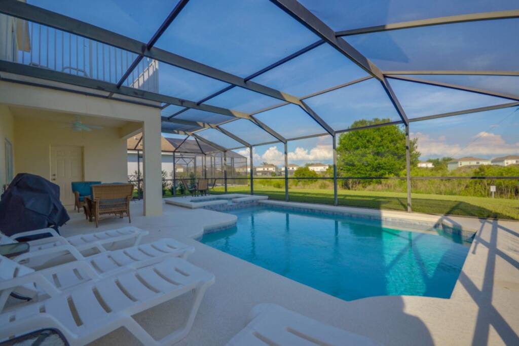 616BalmoralDr,Davenport-8