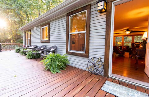 Pets! Beautiful Mtn. Home-7mins from WCU