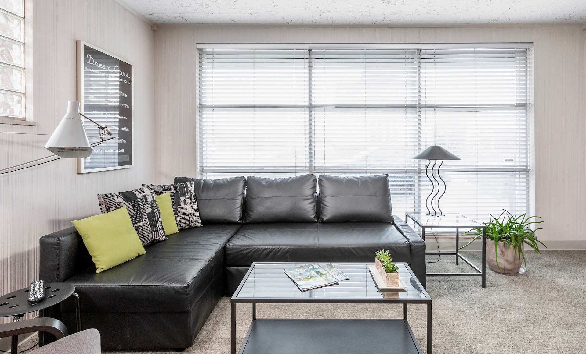 Flat 1, Park Free, Mass Ave, Downtown, King Bed