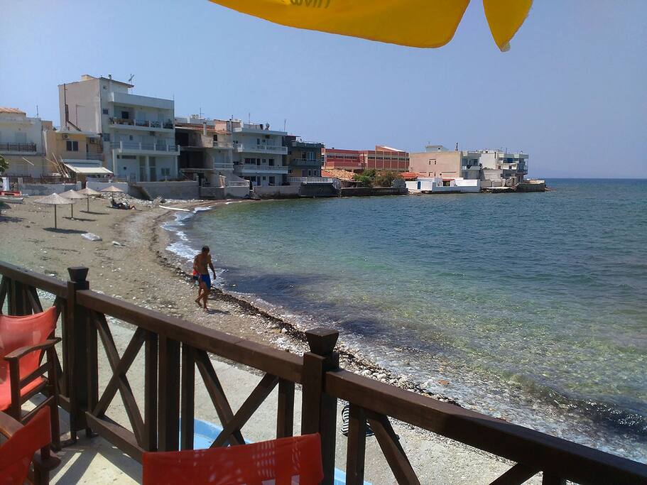 Direct exit to the beach