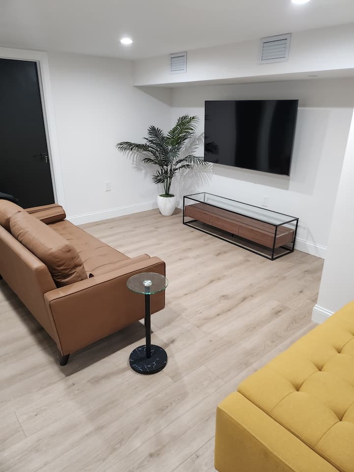 Modern Basement Apartment W/parking Near Nyc - Clifton, NJ