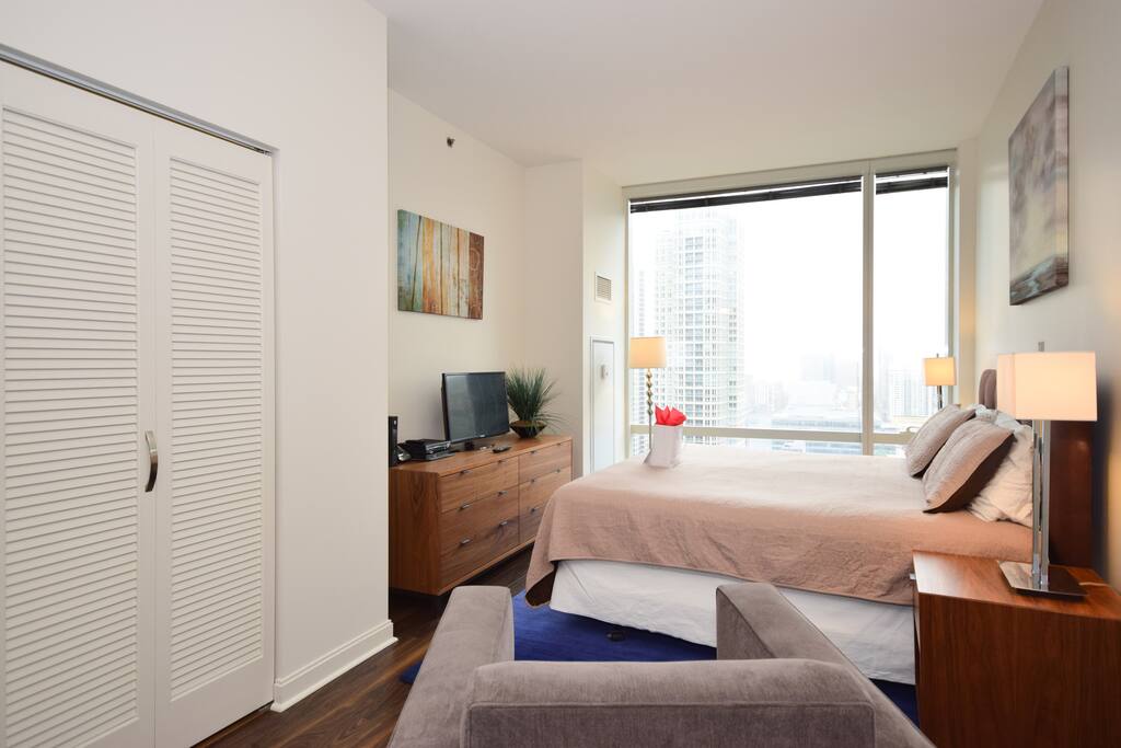Oversized Chair and King Size Bed