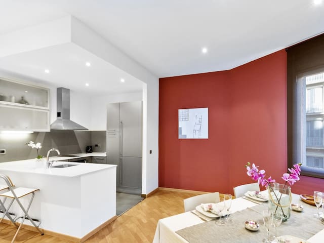 Family apartment near Barcelona´s main square