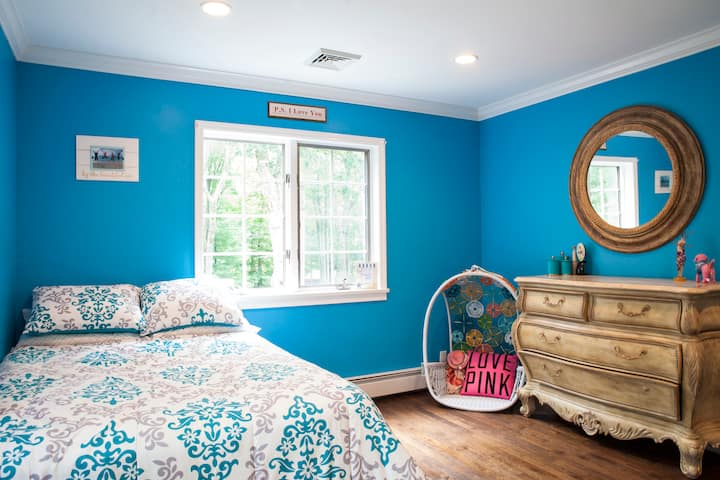 Dormitorio #3 (un queen bed)