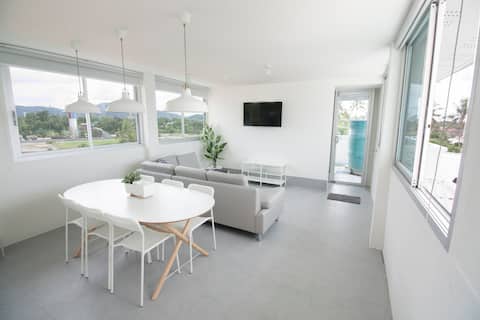 Spacious 2 Bedrooms 360deg Mountain-View Apartment