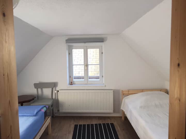 Betten in der Mansarde 