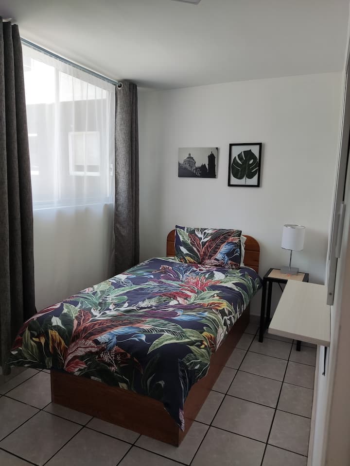 غرفة النوم 1